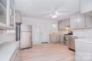 135 Oak Grove Rd, Statesville, NC 28677 - Photo 10