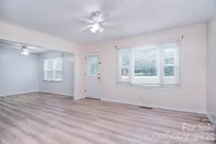 135 Oak Grove Rd, Statesville, NC 28677 - Photo 6