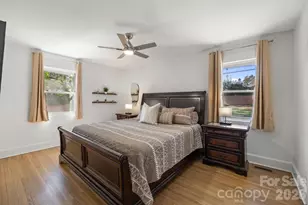 7701 Shady Ln, Charlotte, NC 28215 - Photo 16