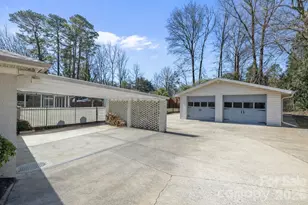 7701 Shady Ln, Charlotte, NC 28215 - Photo 34