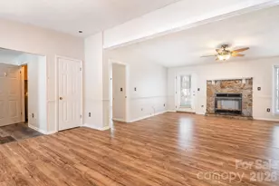 11230 Mallard Crossing Dr, Charlotte, NC 28262 - Photo 4