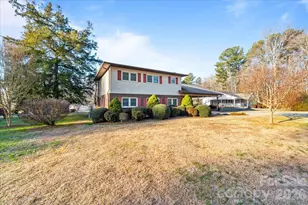 372 Holly Hills Dr, Troy, NC 27371 - Photo 4