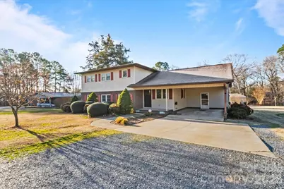 372 Holly Hills Drive, Troy, NC 27371 - Photo 2