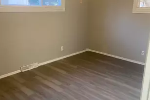 526 Blendwood Dr, Charlotte, NC 28215 - Photo 10