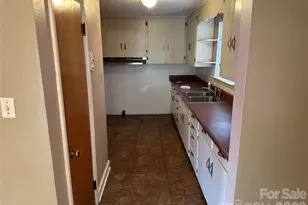 5164 Lavern St, Conover, NC 28613 - Photo 14