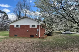 5164 Lavern St, Conover, NC 28613 - Photo 10