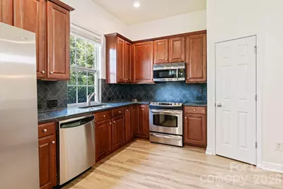 17810 Overland Forest Drive, Cornelius, NC 28031 - Photo 10