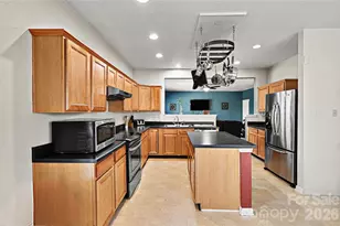 727 Sinclair Dr, Monroe, NC 28112 - Photo 2