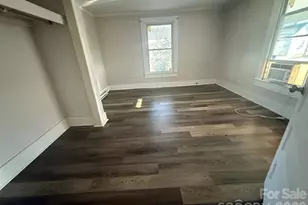 407 Davidson St, Thomasville, NC 27360 - Photo 10