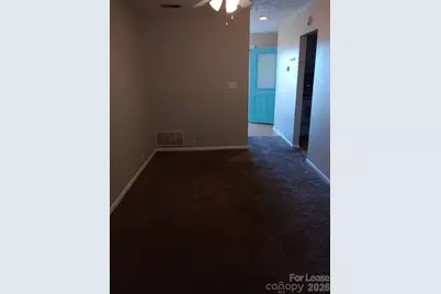 1050 21st Avenue NW #20, Hickory, NC 28601 - Photo 1