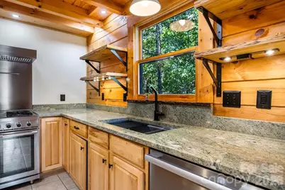 447 Hidden Lake Parkway, Nebo, NC 28761 - Photo 4