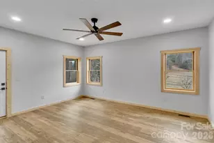 171 Cowtail Cv, Clyde, NC 28721 - Photo 16