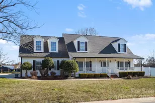 404 Brookhollow Dr, York, SC 29745 - Photo 2