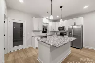 1566 7th Ave Dr, Hickory, NC 28602 - Photo 8