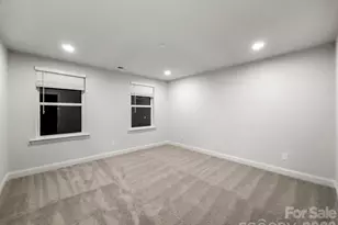 1566 7th Ave Dr, Hickory, NC 28602 - Photo 8