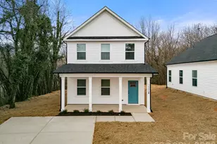 1566 7th Ave Dr, Hickory, NC 28602 - Photo 1