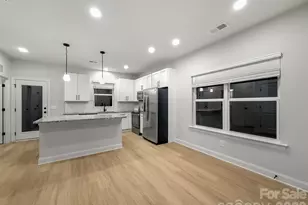 1566 7th Ave Dr, Hickory, NC 28602 - Photo 4