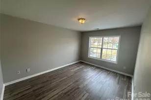 5423 Eneida Sue Dr, Charlotte, NC 28214 - Photo 6