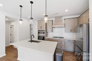 423 Vinroot Aly, Charlotte, NC 28217 - Photo 22