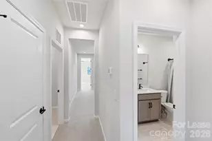 423 Vinroot Aly, Charlotte, NC 28217 - Photo 24