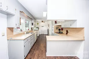 108 Robin Ln, Statesville, NC 28677 - Photo 14