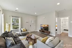 6400 Carver Blvd, Charlotte, NC 28269 - Photo 4