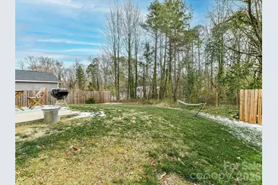 6400 Carver Boulevard, Charlotte, NC 28269 - Photo 32