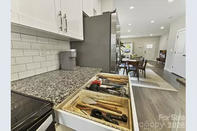 6400 Carver Boulevard, Charlotte, NC 28269 - Photo 12