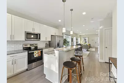 6400 Carver Boulevard, Charlotte, NC 28269 - Photo 8