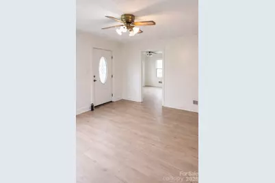 926 S York Street, Gastonia, NC 28052 - Photo 6