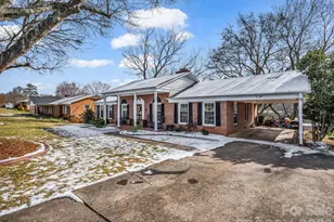 522 Country Club Cir, Shelby, NC 28150 - Photo 4