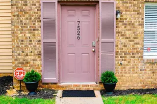 7526 Holly Grove Ct, Charlotte, NC 28227 - Photo 2