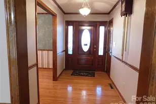 175 Briarfield Dr, Mooresville, NC 28115 - Photo 2