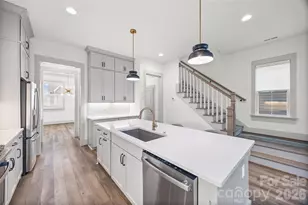 539 Plowman Ln, Fort Mill, SC 29715 - Photo 8