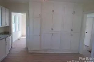 736 Country Club Dr, State Road, NC 28676 - Photo 6