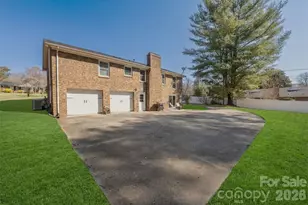 113 Scottsmoor Dr, Charlotte, NC 28214 - Photo 36