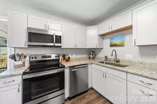 5019 Rolling Oak Ln, Charlotte, NC 28227 - Photo 12