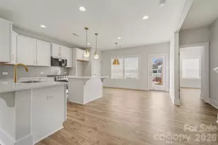 4768 Americana Ave, Charlotte, NC 28215 - Photo 4