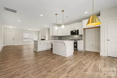 4768 Americana Avenue, Charlotte, NC 28215 - Photo 6