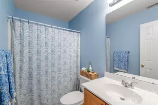 3943 Huntmeadow Dr, Charlotte, NC 28269 - Photo 32