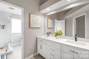 3943 Huntmeadow Dr, Charlotte, NC 28269 - Photo 28