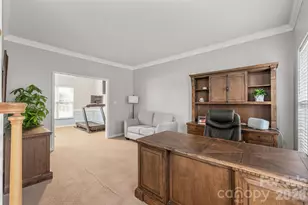 3943 Huntmeadow Dr, Charlotte, NC 28269 - Photo 10