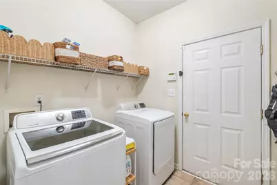 3943 Huntmeadow Drive, Charlotte, NC 28269 - Photo 34