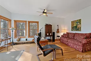 553 River Bend Dr, Mars Hill, NC 28754 - Photo 10