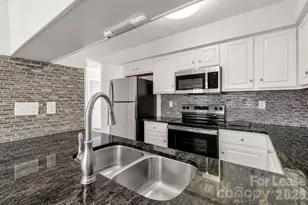 402 Sweetgum Dr, Fort Mill, SC 29715 - Photo 4