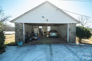 615 Carbon City Rd, Morganton, NC 28655 - Photo 38