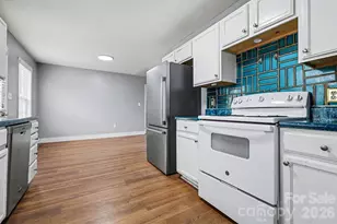 1217 Woodpecker Dr, Clover, SC 29710 - Photo 6