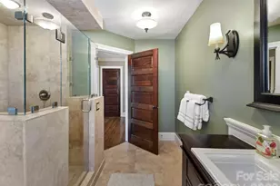 2215 Hassell Pl, Charlotte, NC 28209 - Photo 24