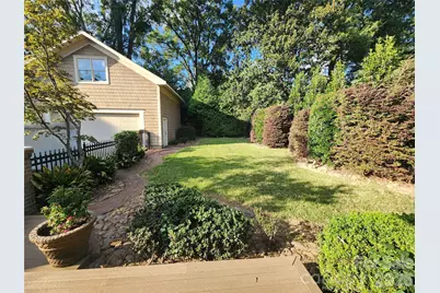 2215 Hassell Place, Charlotte, NC 28209 - Photo 38