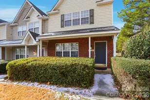 1760 Forest Side Ln, Charlotte, NC 28213 - Photo 2